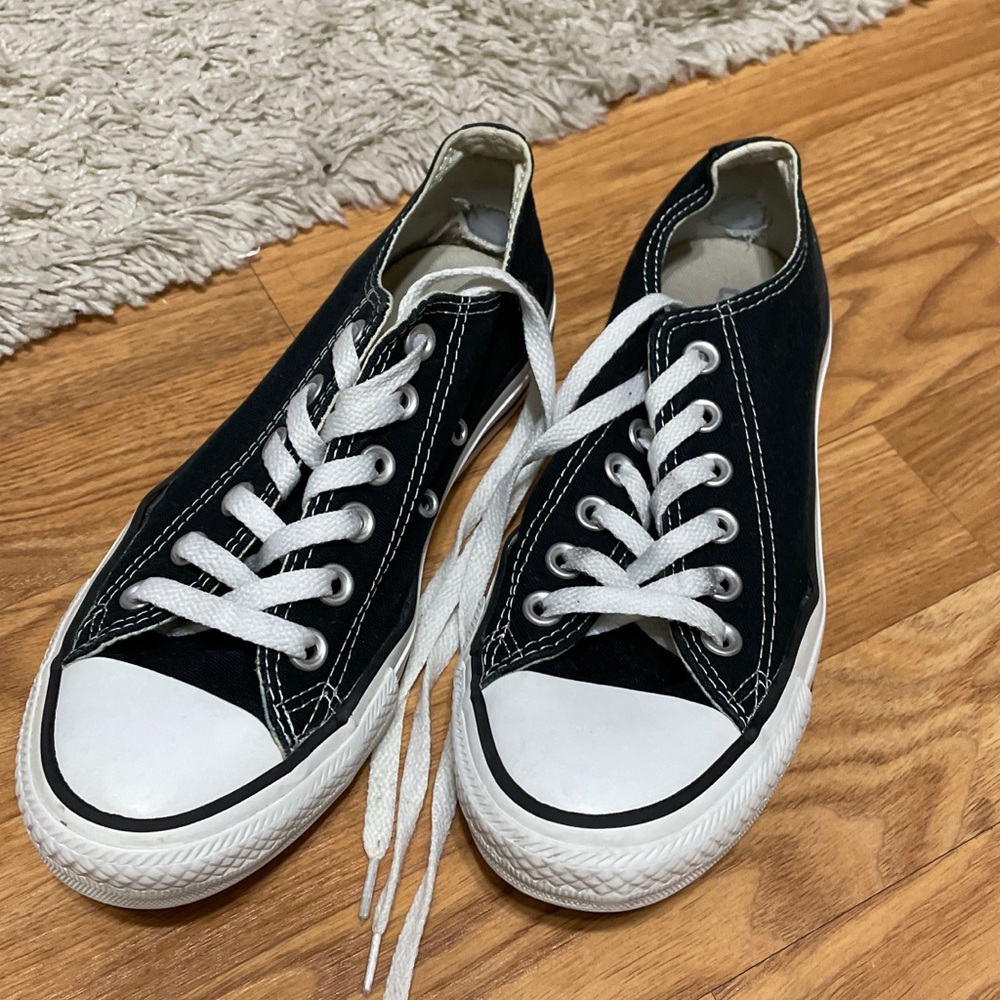 Black converse